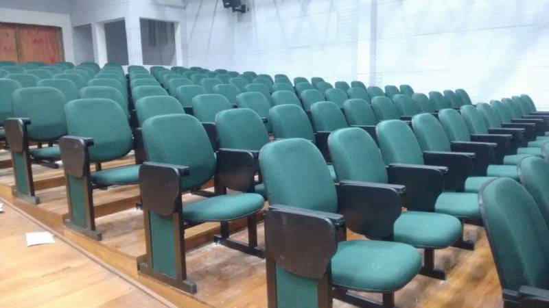 Onde Encontro Poltrona para Auditório com Prancheta São Carlos - Poltrona Auditório Dobrável com Prancheta